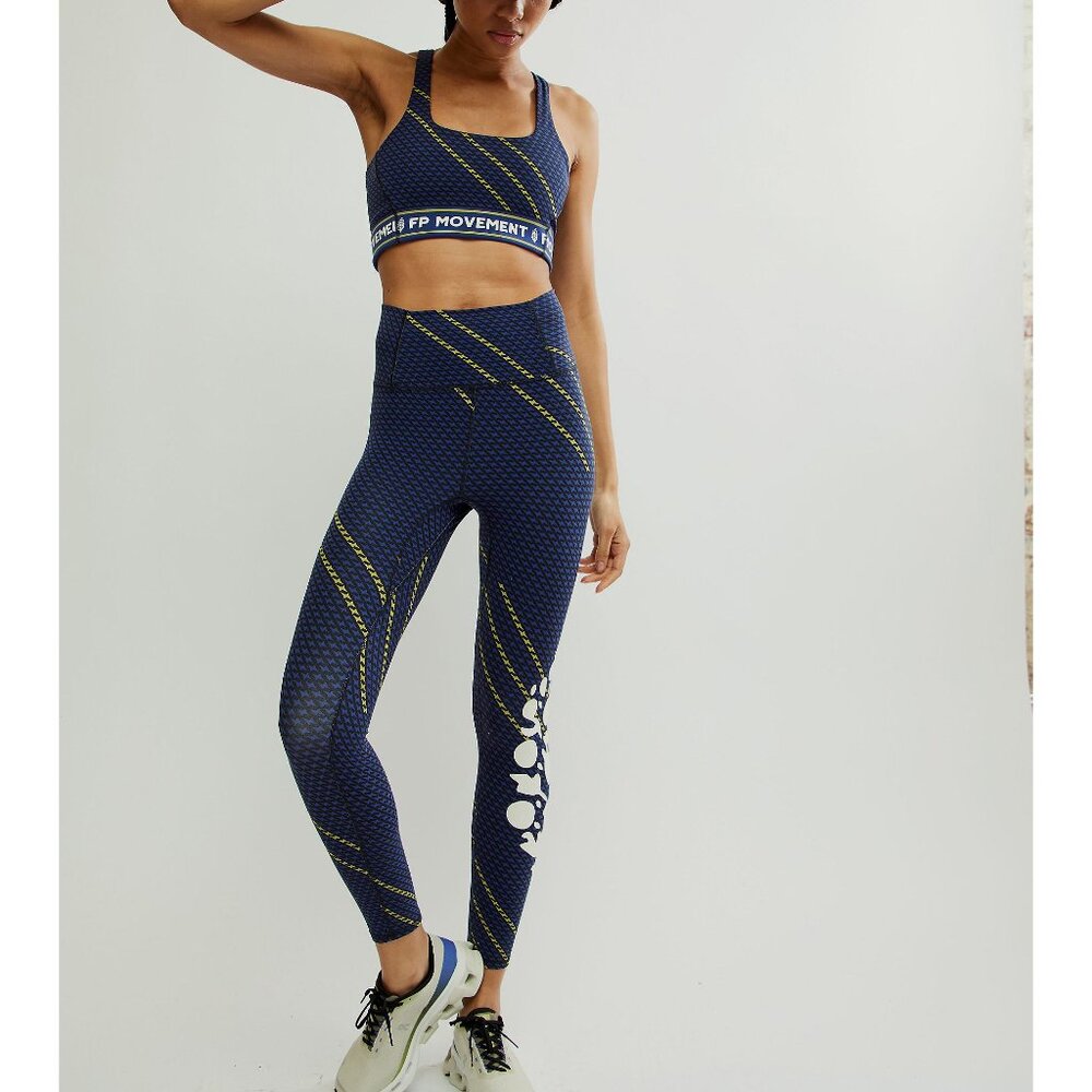 🎉LAST CHANCE🎉 FP MOVEMENT Never Better Logo Leggings / Black Combo - Picture 7 of 9